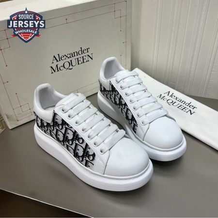 ALEXANDER MCQUEEN SNEAKER - AM27