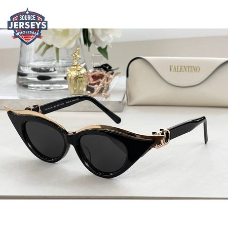 Valentino V Goldcut Ii Acetate & Titanium Cat-Eye Sunglasses In Blk-Gld