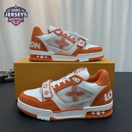 Trainer Orange