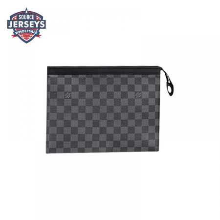 pochette voyage mm monogram eclipse lp54