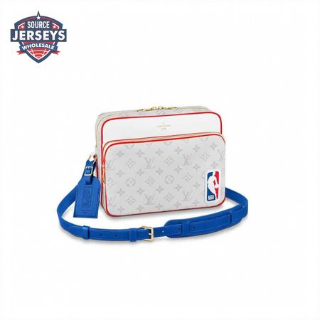 trio messenger bag m69443