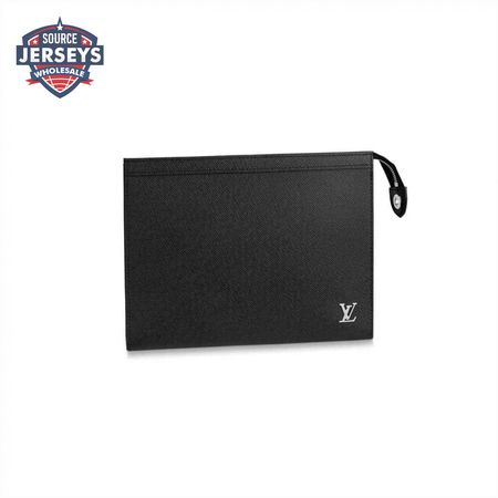 pochette voyage taiga leather m30450