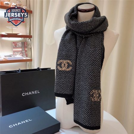chanel 100% cashmere scarf