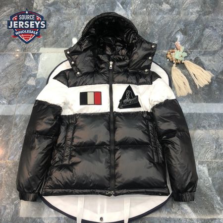 Moncler Gary Down Jacket MC330072