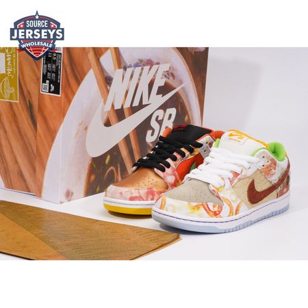NK SB Dunk Low Pro "Street Hawker" SP Unisex