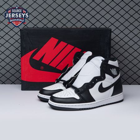 Jordan 1 Retro Black White 555088-010 Unisex