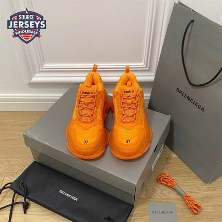 BALENCIAGA MEN'S TRIPLE S SNEAKER CLEAR SOLE - BB189