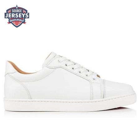 CHRISTIAN LOUBOUTIN LOW TOP SNEAKER - CL7