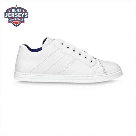 FENDI LOGO-STRAP LOW-TOP SNEAKERS - FD11