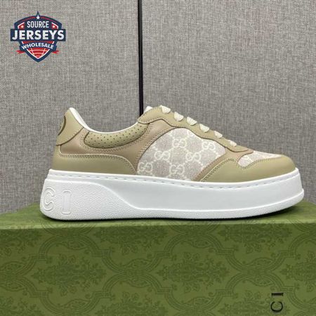 GUCCI MEN'S GG SNEAKER - GC102